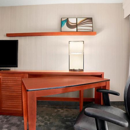 Courtyard By Marriott Springfield Hotel Екстериор снимка