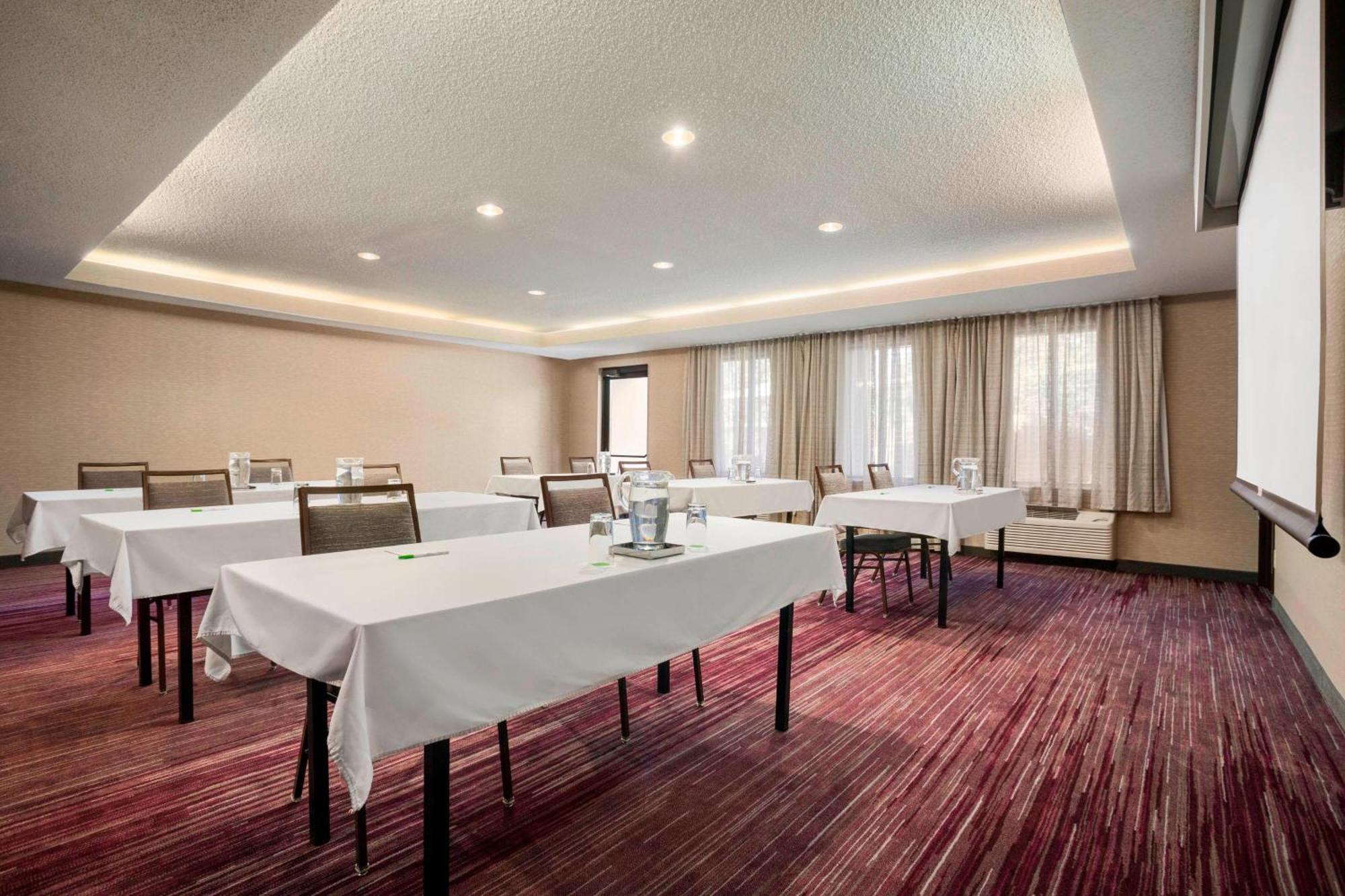 Courtyard By Marriott Springfield Hotel Екстериор снимка