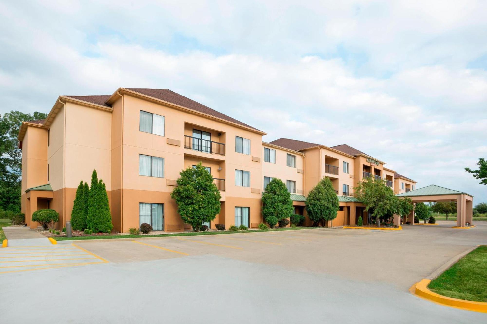 Courtyard By Marriott Springfield Hotel Екстериор снимка